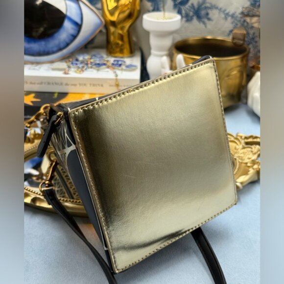 🆕 BETSEY JOHNSON 🧿 NWT Betsey in Paris Light Up Eiffel Tower Crossbody - Picture 14 of 16